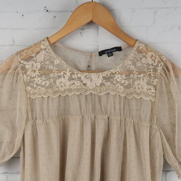 AMBIANCE TAN SHORT SLEEVE ROUND NECK SHEER TOP WITH LACE DETAIL SIZE M - Picture 4 of 9